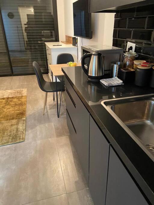 Apartament Lovely Flat In The Center 36 Tel Awiw Zewnętrze zdjęcie
